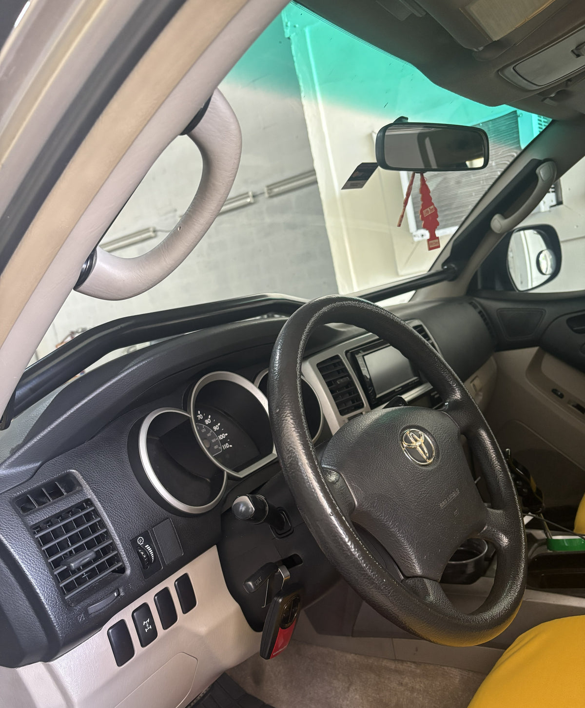 4Runner 4th Gen Dash Accessory Bar
