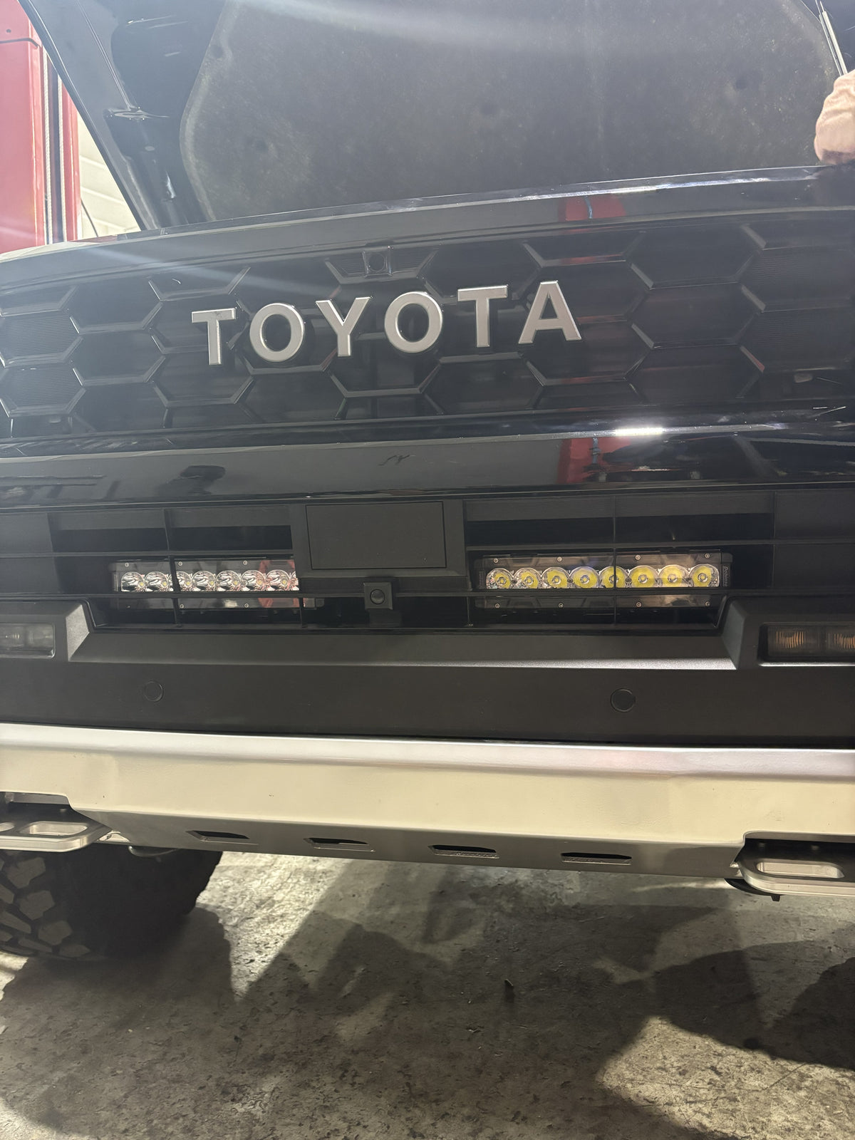 Toyota 4Runner 6th Gen Bolt-On LED Bumper Light Bracket Set — 2025+