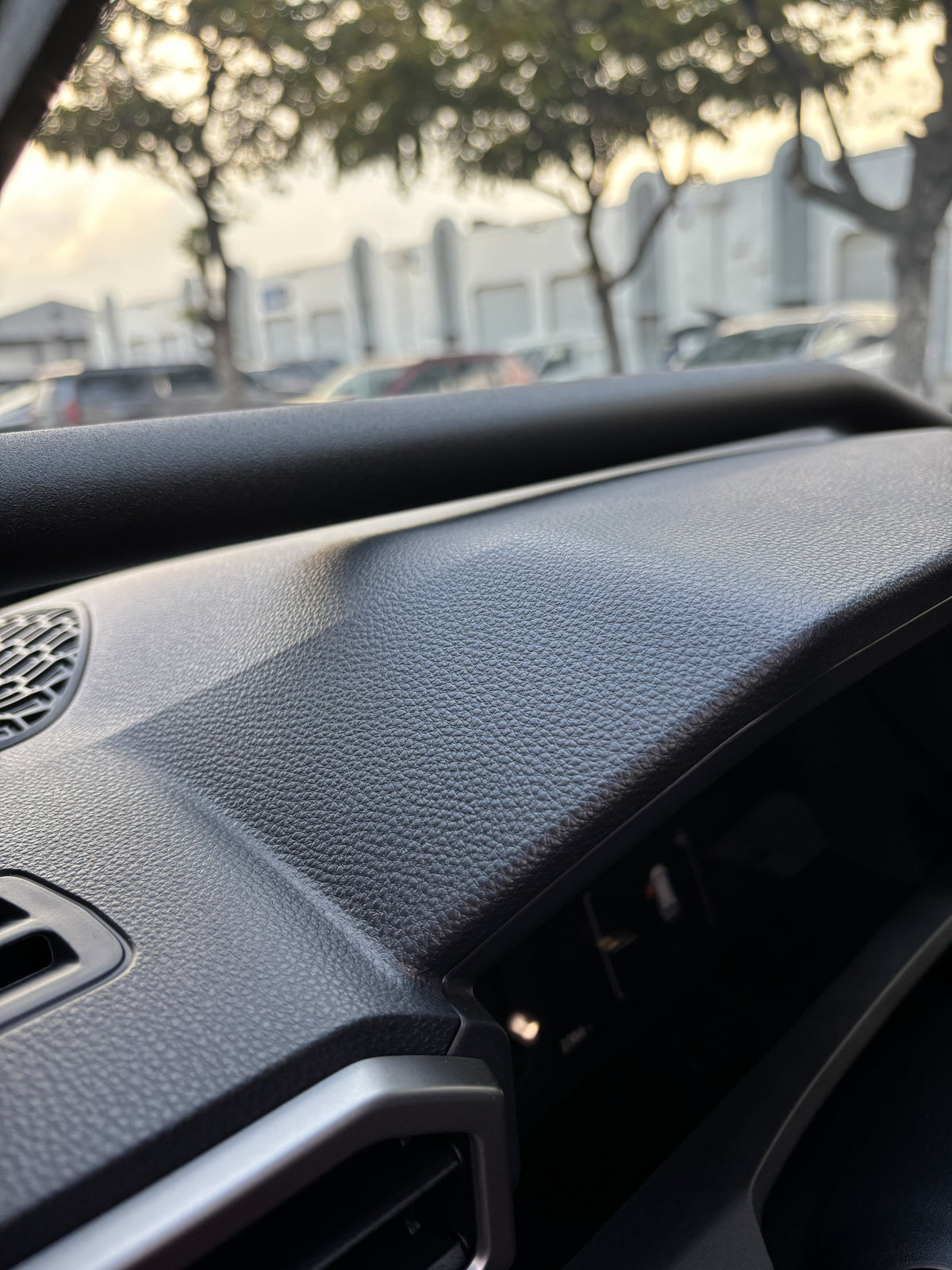 Toyota 4Runner 6th Gen Dash Accessory Bar