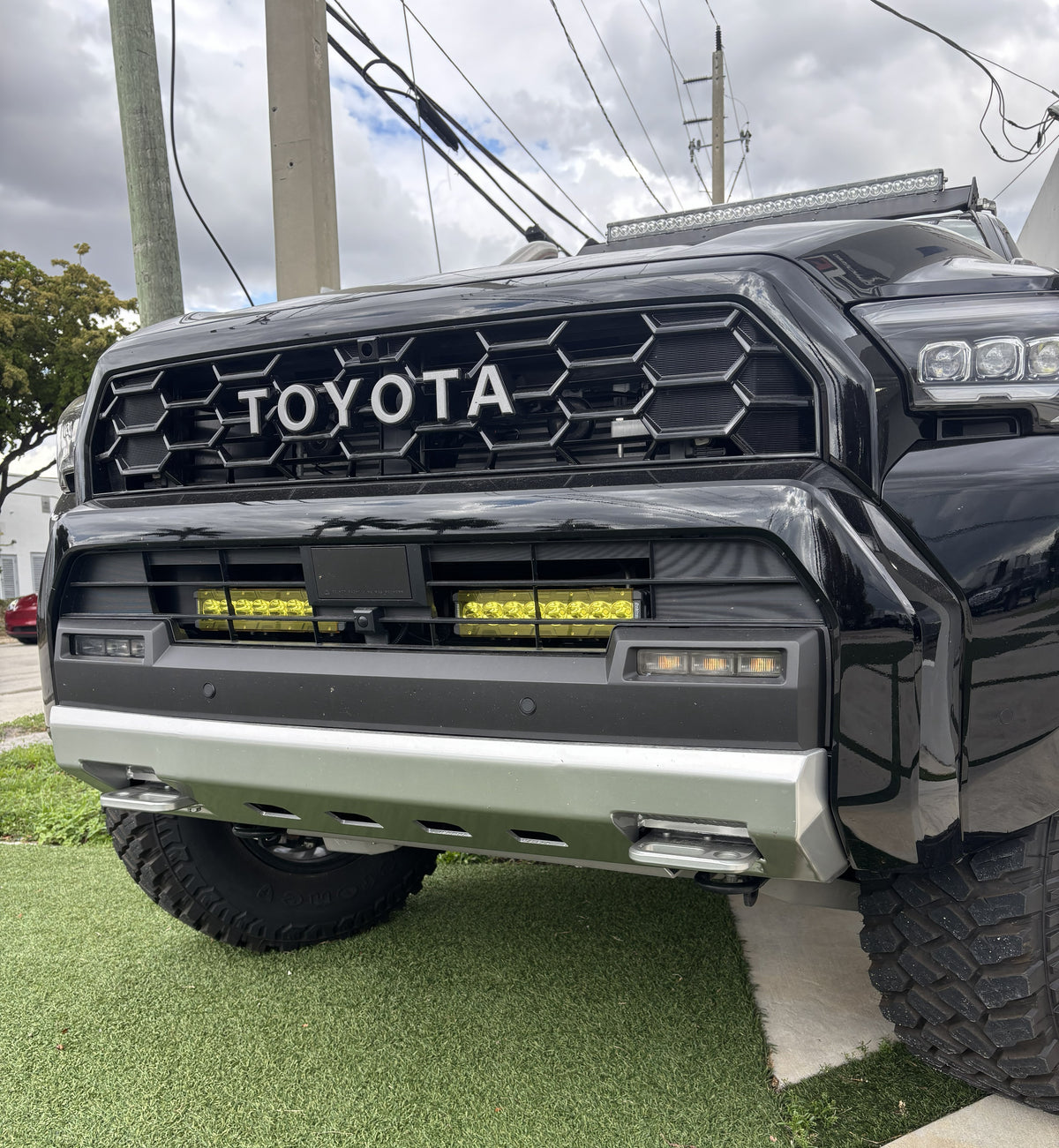 Toyota 4Runner 6th Gen Bolt-On LED Bumper Light Bracket Set — 2025+